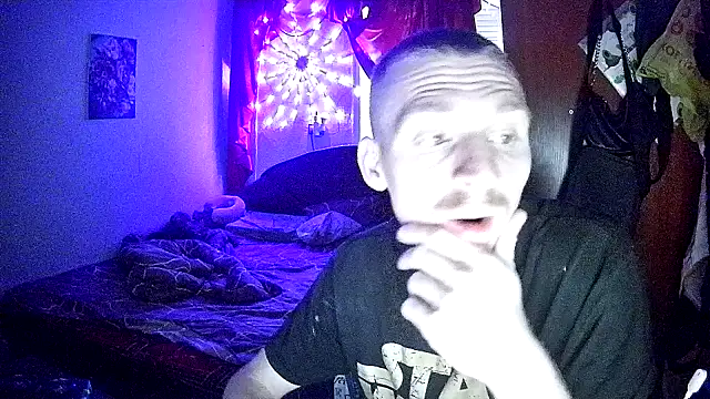 Chatroom XXX en direct de LeonRush_