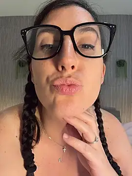 MysteryGirl__ Chat XXX in diretta