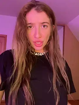 AlexaVee_ Adlı Modelin Canlı XXX Sohbeti