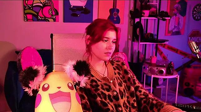 JulliaMoore – Naživo XXX chat