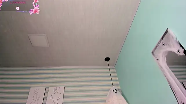 Chat +18 de goddess_kianna ao vivo