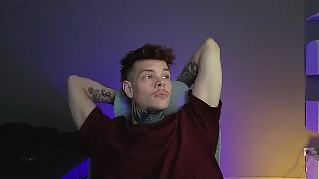 Онлайн чат XXX DENIS_HERE
