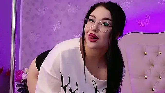 دردشة LunaXBabe الجنسية المباشرة