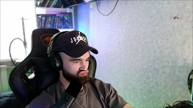 Chat +18 de _Serious_Man ao vivo