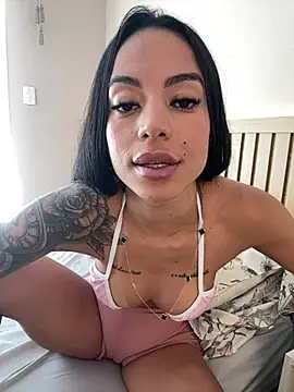 Morenaviip's Live XXX Chat