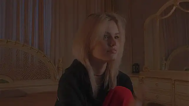 XXX chat uživo modela MercedezTimbs