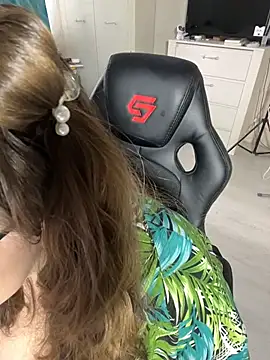 DienkaGreen Chat XXX in diretta