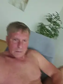 johnnym1n Live XXX chat