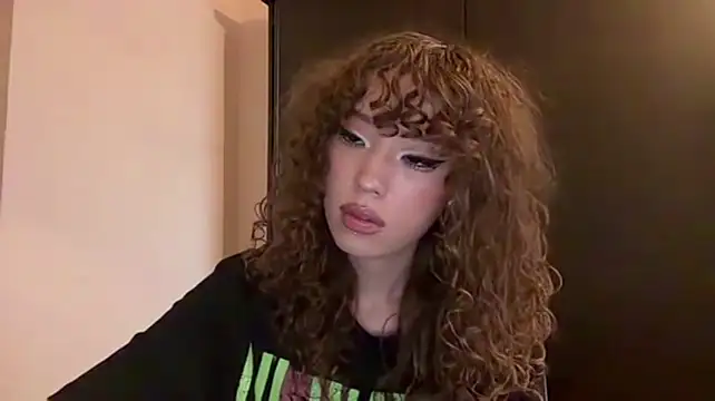KamalaCoit's Live XXX Chat