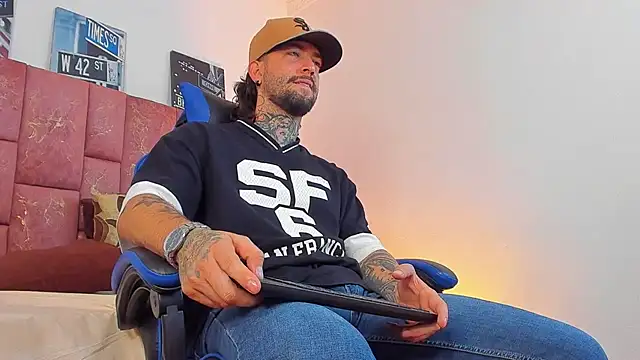 Chat XXX en directo de ALPHA_MASTER1