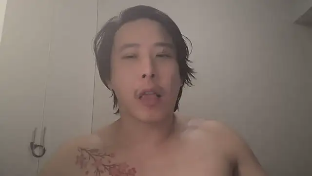 straightsakura Chat XXX in diretta