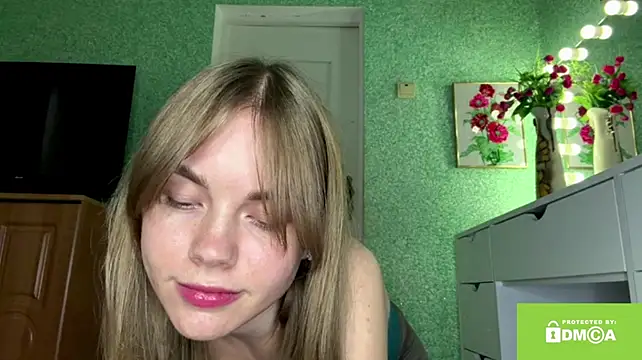 SunnyStrike élő XXX-chatje