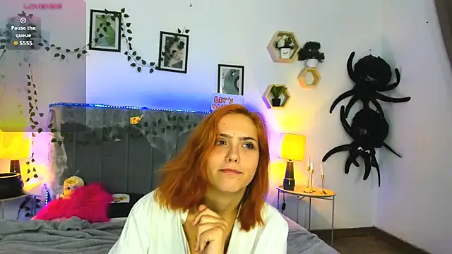 DellaRows Chat XXX in diretta