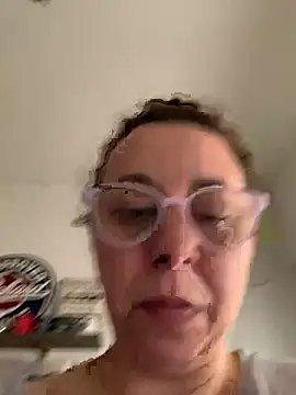 Živý XXX chat LupitaHaze