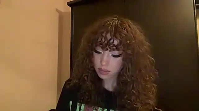 Chat +18 de KamalaCoit ao vivo
