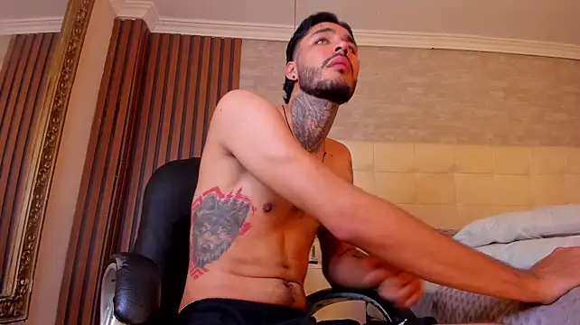 Онлайн чат XXX JacksonGreenn