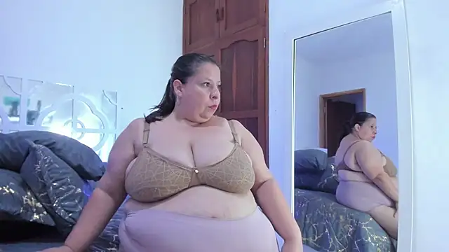 צ'אט XXX בשידור חי של AriellePerla