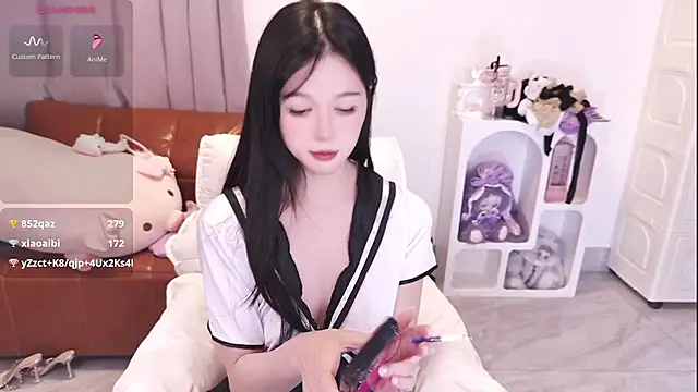 Chat XXX en directo de enya-