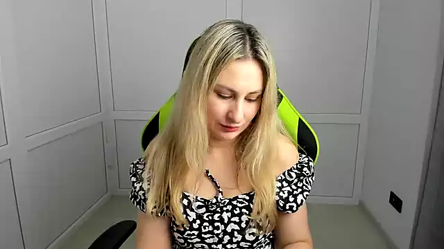 Chat XXX en directo de MissLunariaa