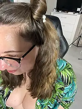 DienkaGreen Chat XXX in diretta