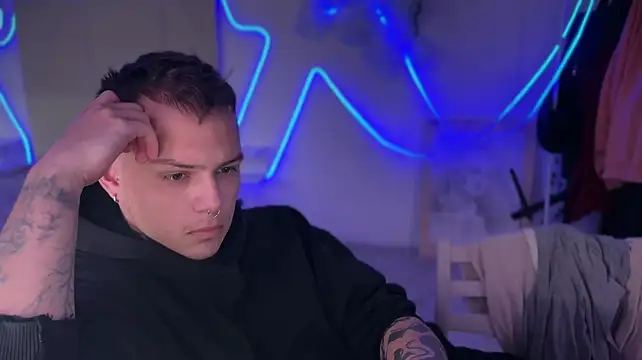 EliVossn Live XXX chat