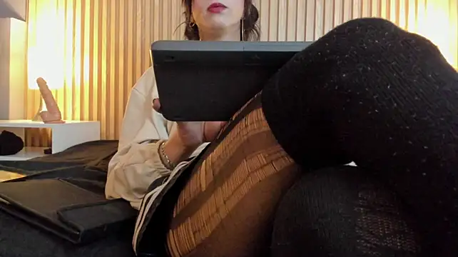 دردشة vicky_fant4sy الجنسية المباشرة