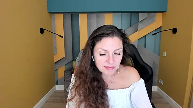 Chatroom XXX en direct de EllaLong
