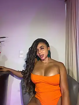 צ'אט XXX בשידור חי של destinne_mill_
