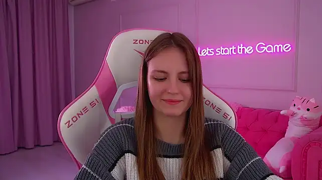 SofiaSarvains' Live XXX Chat