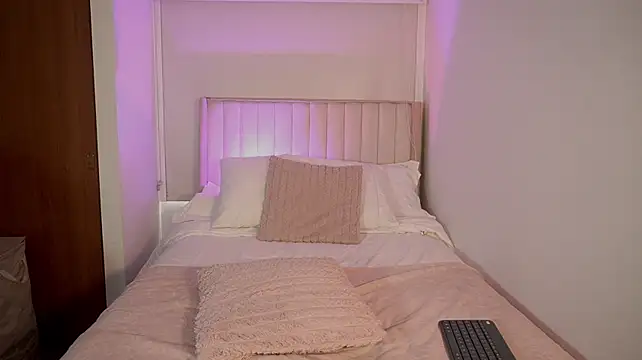 ArianaReynoldssn Live XXX chat