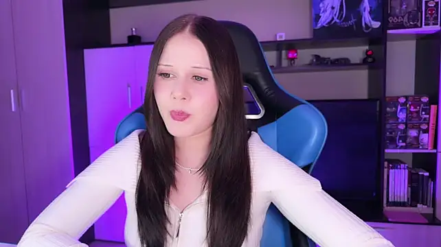 jasminevine Adlı Modelin Canlı XXX Sohbeti