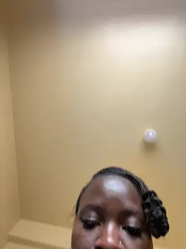 DREAMCHASER2_0 Chat XXX live