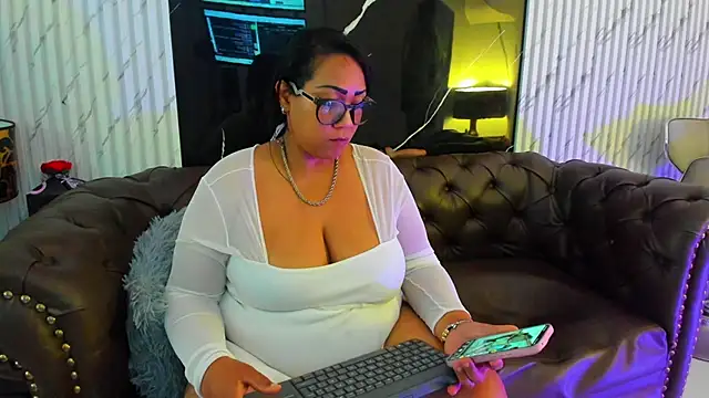 OliviaWilliamm Chat XXX live