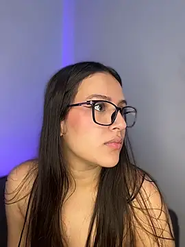 Chat +18 de miaa-joness ao vivo