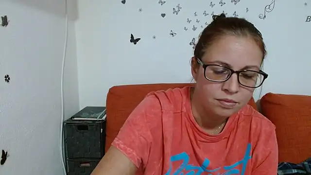 LadyHellene Chat XXX live