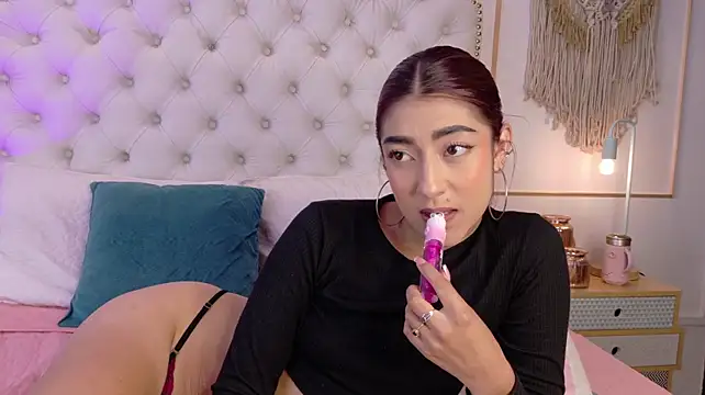 AriaStonne live XXX chat