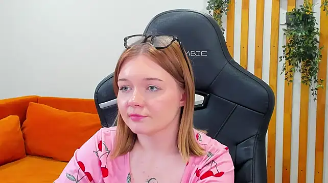 ElinaVale Chat XXX live