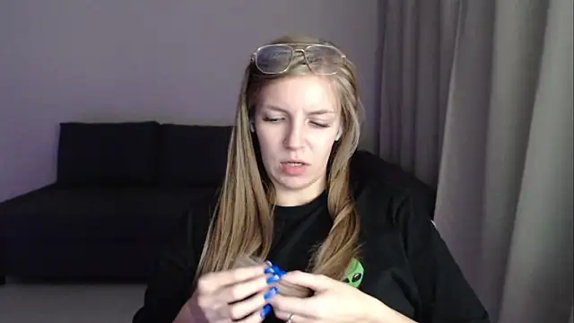 HitGyrln Live XXX chat