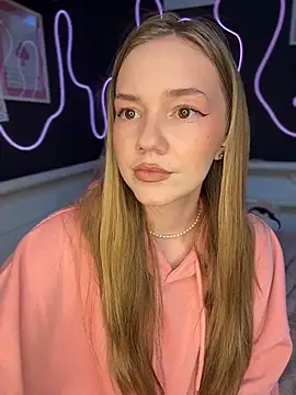 MilaMoone Adlı Modelin Canlı XXX Sohbeti