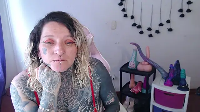 SLOPPYTITSS Chat XXX in diretta