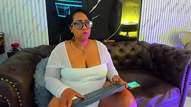 Chat +18 de OliviaWilliamm ao vivo