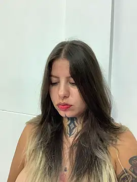 ElliWeaver Chat XXX in diretta