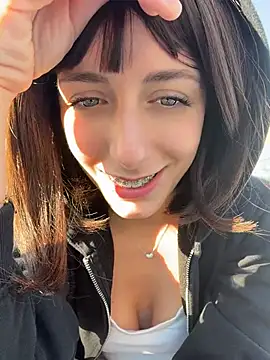 צ'אט XXX בשידור חי של Jessicandy_