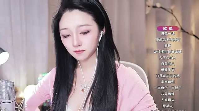 Zoe-99's Live XXX Chat