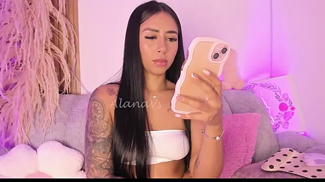 AlanaFlore's Live XXX Chat