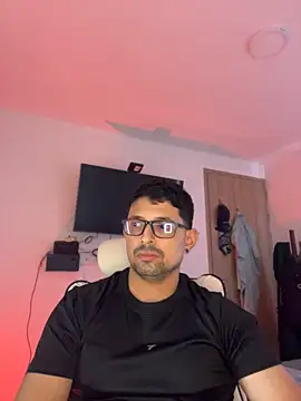 TroyeKnight's Live XXX Chat