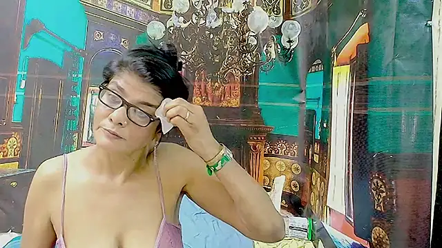 แชท XXX สดของ IndianAllure