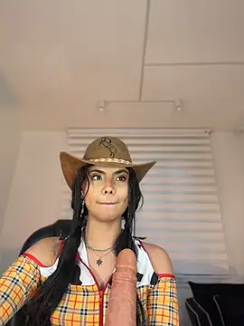 XXX chat uživo modela MiaLaurence