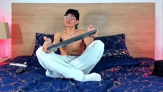 Ethan_Carter_ élő XXX-chatje