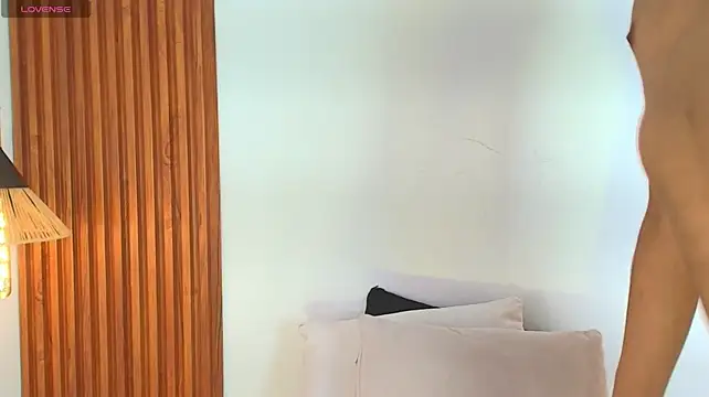 Milo_Wolff live XXX chat